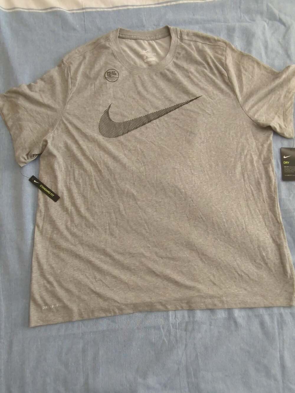 Nike Men's Grey Heather Dri-FIT Swoosh Training T-Shirt